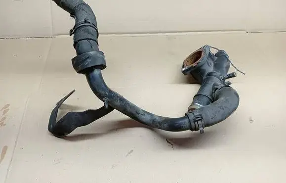 Skoda Octavia Mk2 (1Z) Engine coolant pipe/hose 03L122157E