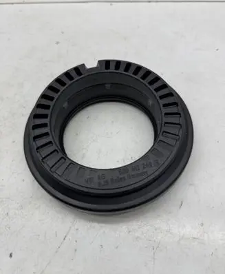 Volkswagen Golf VII Front upper strut mount 5Q0412249E
