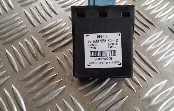 Citroen C4 I Picasso Other relay 9663392880C