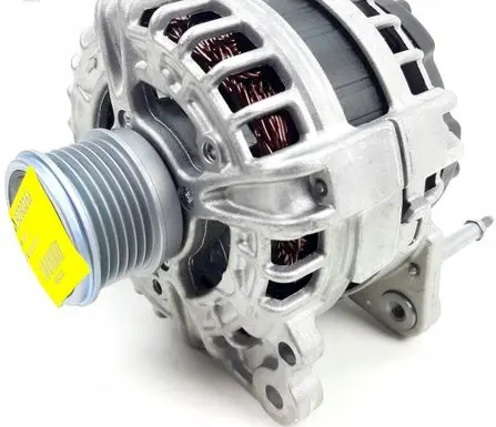 Volkswagen Golf VIII Generator/alternator 05L903026J