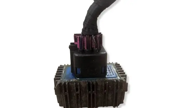Opel Astra H Glow plug pre-heat relay 55353011 51299014B