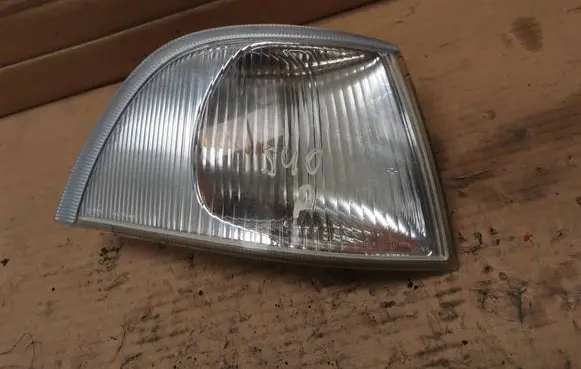 Volvo S40, V40 Front indicator light 30854654