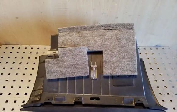 Opel Antara Glove box