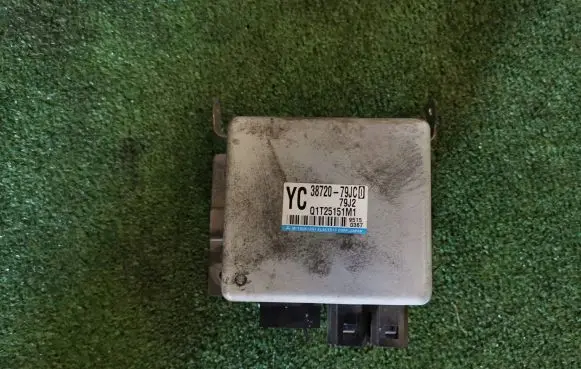 Suzuki SX4 Steering rack control module 3872079JC0