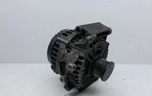 Mercedes-Benz E W211 Generator/alternator A0131549002