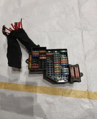 Porsche Cayenne (92A) Fuse module 7P0941824B 7P0941828B