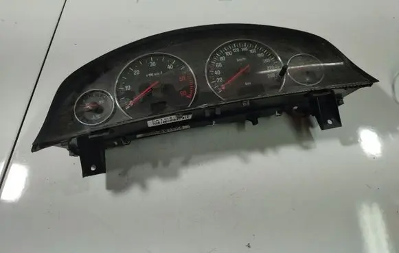 Opel Signum Speedometer (instrument cluster) 110080234030