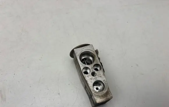 Seat Leon (5F) Air conditioning (A/C) expansion valve 5Q2816103D