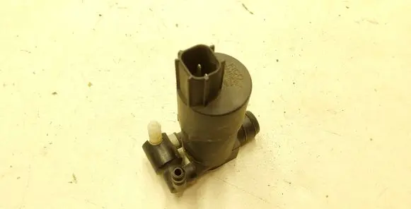 Ford Focus Windscreen/windshield washer pump BV6117K624BA