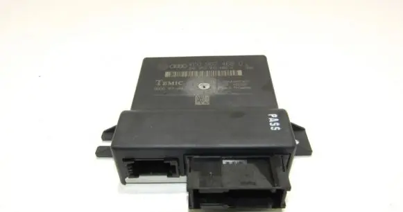 Audi A6 S6 C6 4F Gateway control module 4F0907468D