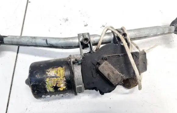 Renault Clio III Wiper motor 8200268932