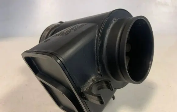 Audi Q7 4M Air intake duct part 06E129616C