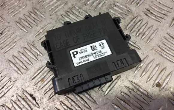 Renault Zoe Gateway control module 284Y66LA7B