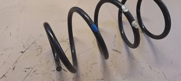 Toyota Avensis T250 Front coil spring 