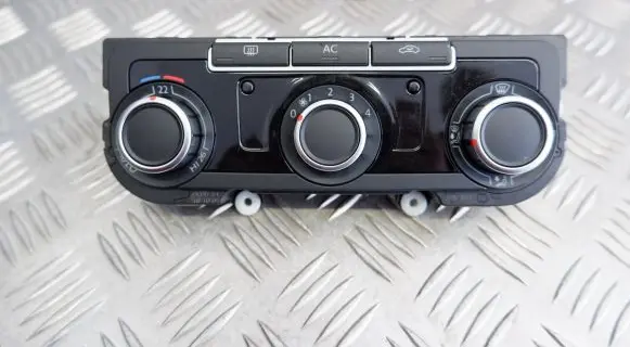 Volkswagen Tiguan Climate control unit 3C8907336AB