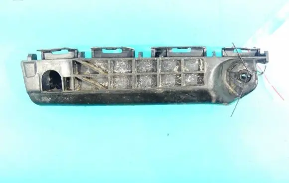 Front bumper mounting bracket