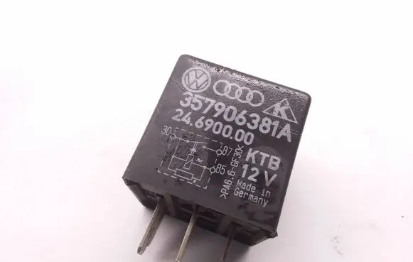 Volkswagen Golf IV Other relay 357906381A 24690000