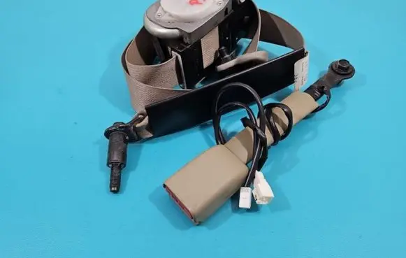 Nissan X-Trail T31 Front seatbelt TK-AH2-EG461 IMPRK1374138