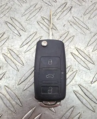 Audi A4 S4 B6 8E 8H Ignition key/card 
