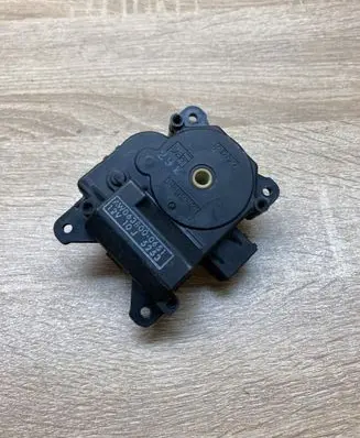 Subaru Outback Air flap motor/actuator 0638000651