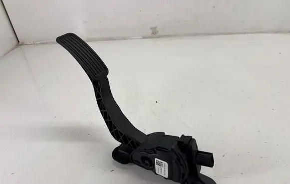 Tesla Model X Accelerator throttle pedal 100530700A BE5C9F836AA 6PV93337017