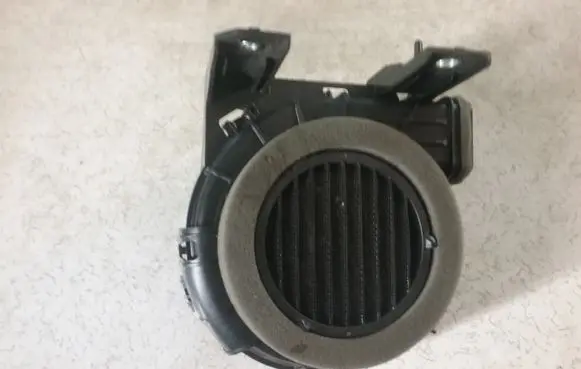 Toyota Yaris Hybrid/electric vehicle battery fan G923052040
