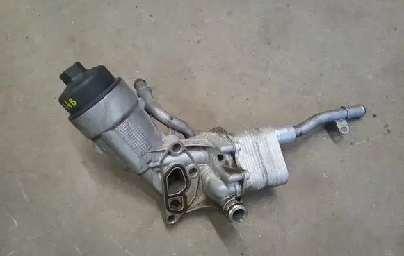 Opel Mokka Oil filter mounting bracket 55565328