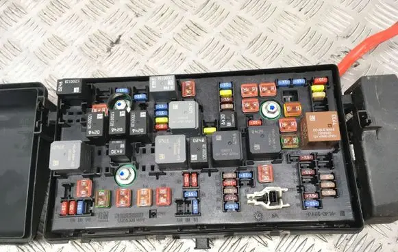 Opel Insignia A Fuse box set 529050199 13255300 22933570