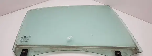 KIA Sorento Rear door window glass