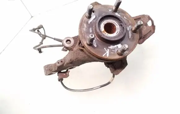Hyundai i40 Front wheel hub spindle knuckle 598103Z000