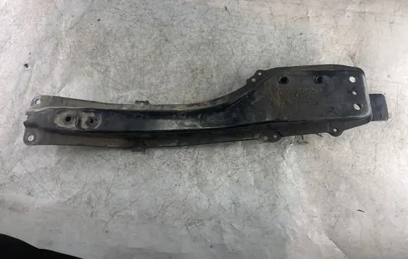 Toyota Corolla Verso E121 Front subframe