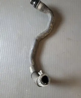 Volvo XC60 Engine coolant pipe/hose 32252517