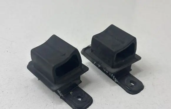 Jeep Grand Cherokee WL Tailgate/trunk/boot lid buffer 68468232AA