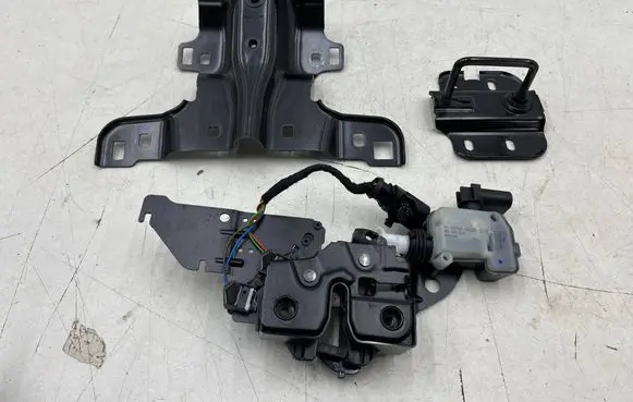 Porsche Macan (95C) Engine bonnet/hood lock/catch 95C823509E 95C962627 95C823085A