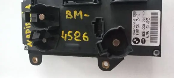 BMW 1 E81 E87 Power management control unit 6957026 8ES008270