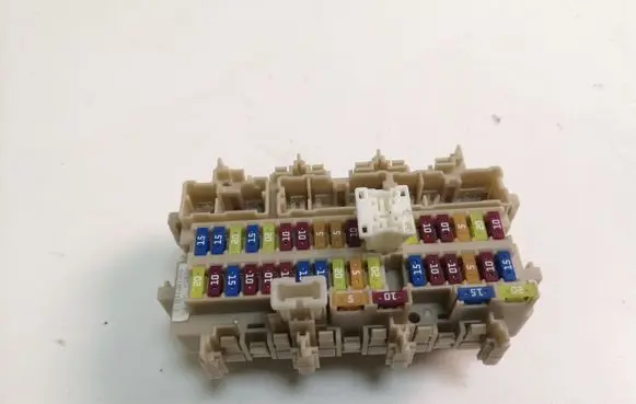 Nissan Qashqai Fuse module