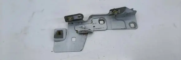 Renault Zoe Fender mounting bracket 654825654R