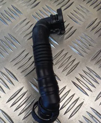 Volkswagen PASSAT B6 Breather hose/pipe 03G103493D VCD246232