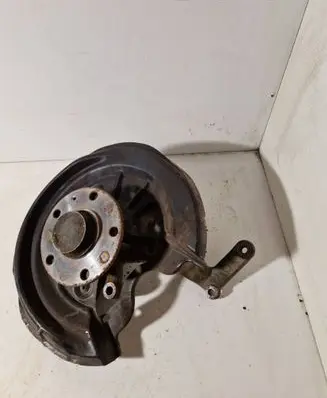 Volkswagen Golf Plus Rear wheel hub