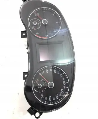 Volkswagen Jetta USA Speedometer (instrument cluster) 5C6920972A