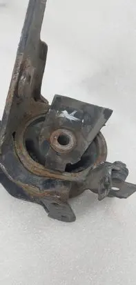 Toyota Avensis T250 Engine mount bracket