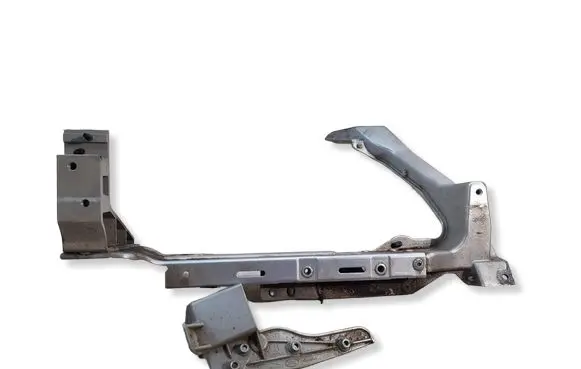 Jaguar F-Pace Headlight/headlamp mounting bracket HK8313N079A
