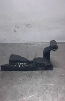 Opel Vectra C Engine mounting bracket 9191145