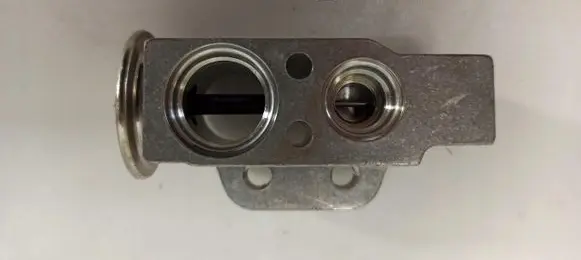Audi A4 S4 B8 8K Air conditioning (A/C) expansion valve Y7556002