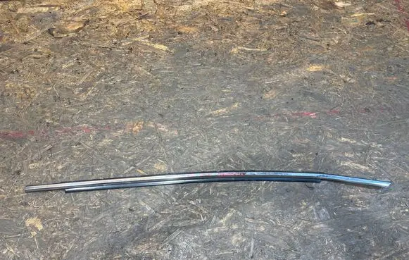 Mazda 3 III Front door glass trim molding BJS8FRL4 S2510G580-G413-M
