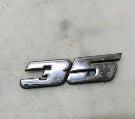 Volkswagen II LT Fender model badge letters 2D0853686A
