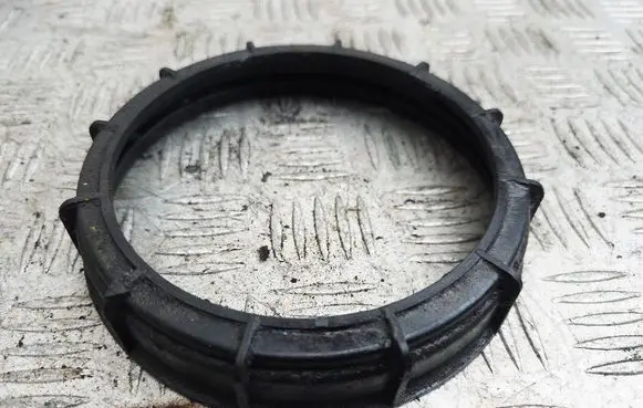 Nissan Juke I F15 In tank fuel pump screw locking ring/nut 09701687000