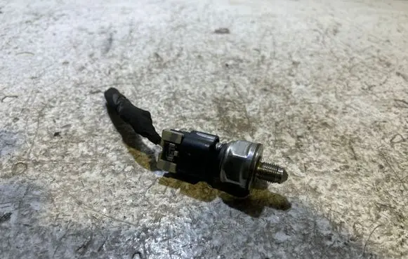 Fuel pressure sensor