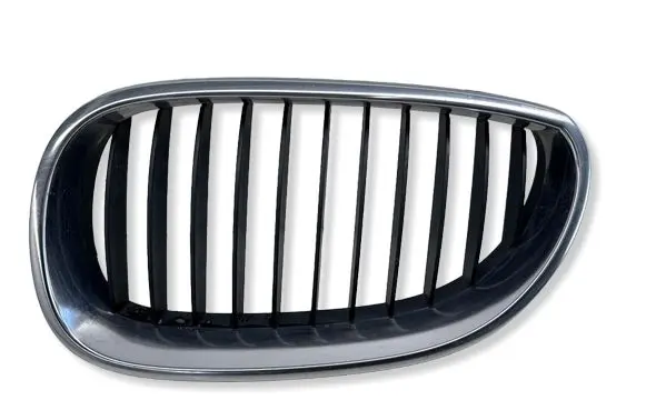 BMW 5 E60 E61 Front grill 7027061