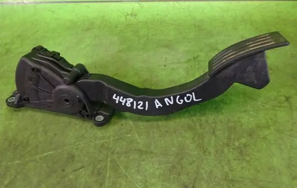 Volvo V50 Accelerator throttle pedal